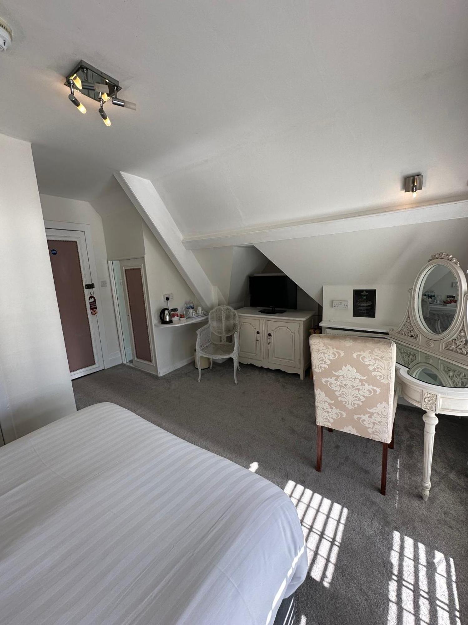 Langtry Manor Hotel Bournemouth Oda fotoğraf